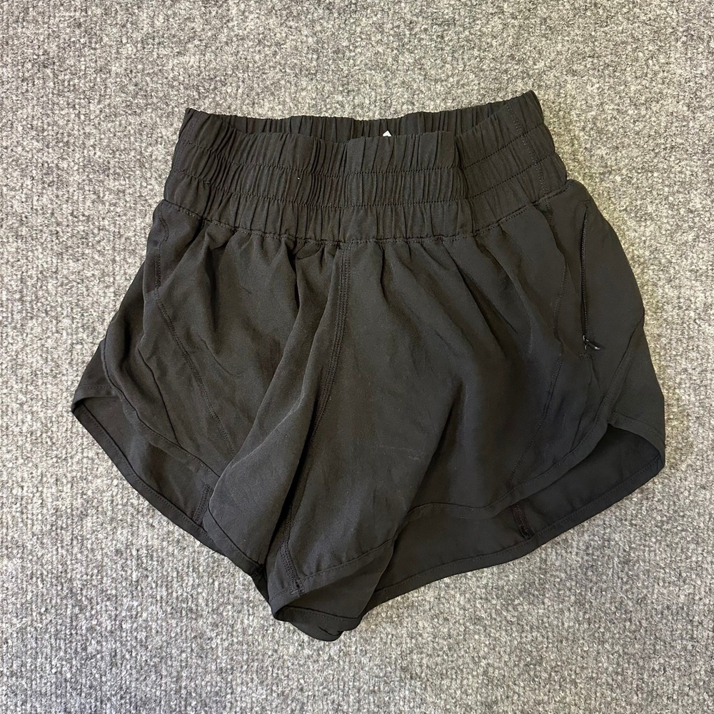 Lululemon Athletic Shorts Womens Size 2 Black Track That High-Rise Lined Running